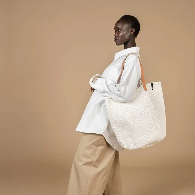 Mifuko Kiondo shopper basket white L model in studio.webp