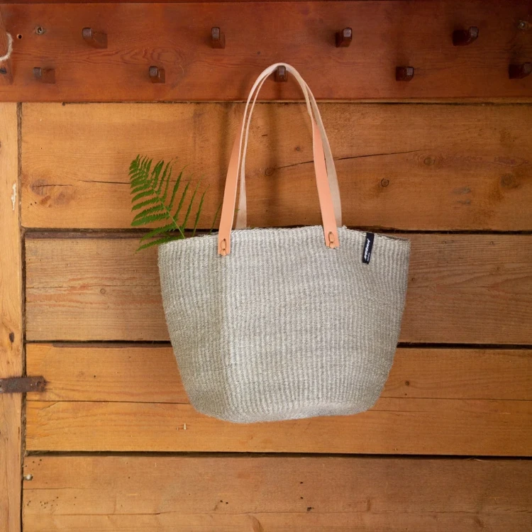 mifuko-sisal-shopper-basket-Kiondo light grey M view.webp