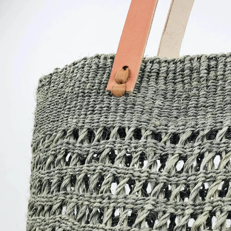 mifuko-sisal-shopper-basket-Kiondo light grey open weave detail.webp
